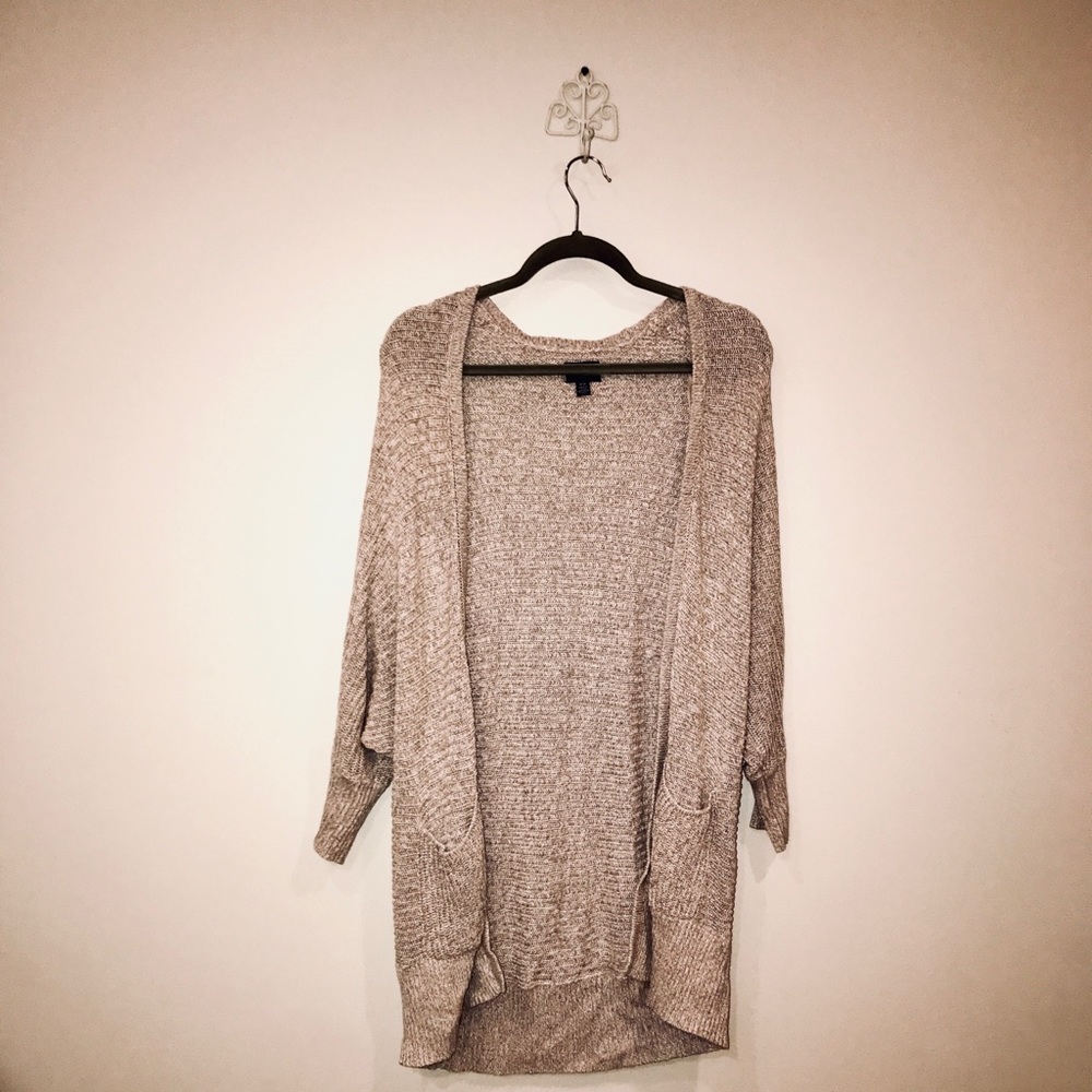 Long open cardigan with pockets on each side